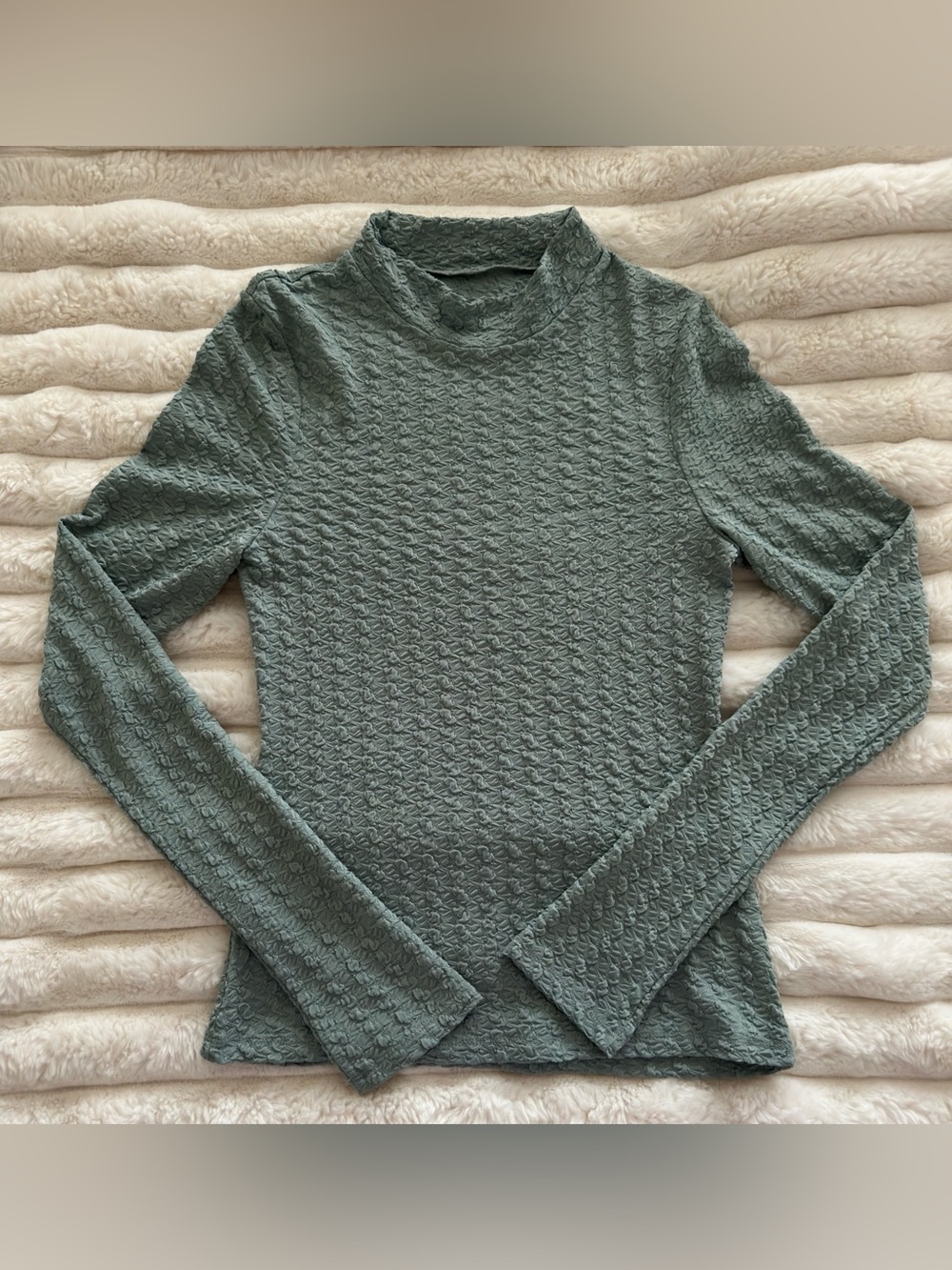 The Noli Shop Long-Sleeve Sweater in Sage Green